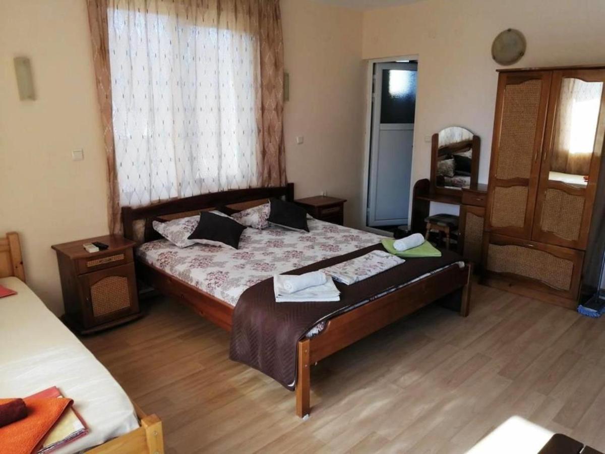 Guest House "Zora - Sarafovo" Burgas City Eksteriør billede