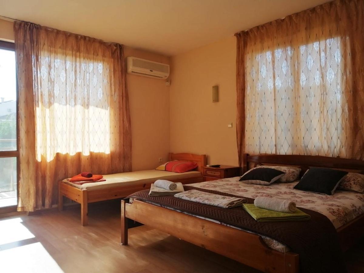 Guest House "Zora - Sarafovo" Burgas City Eksteriør billede