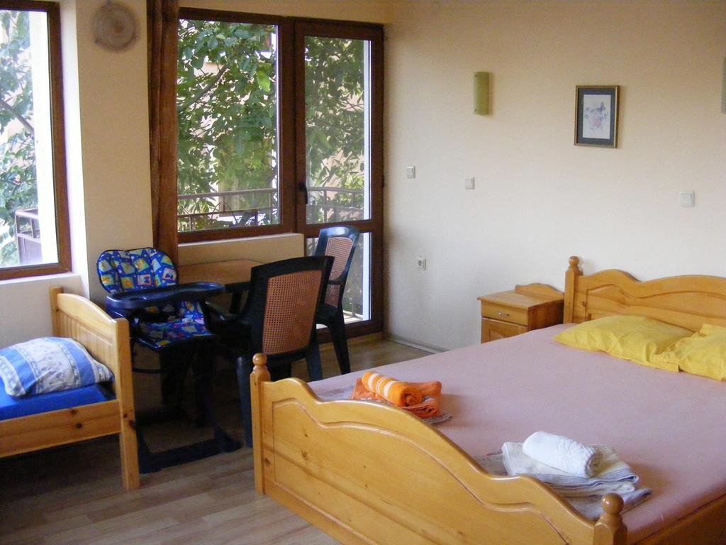 Guest House "Zora - Sarafovo" Burgas City Eksteriør billede