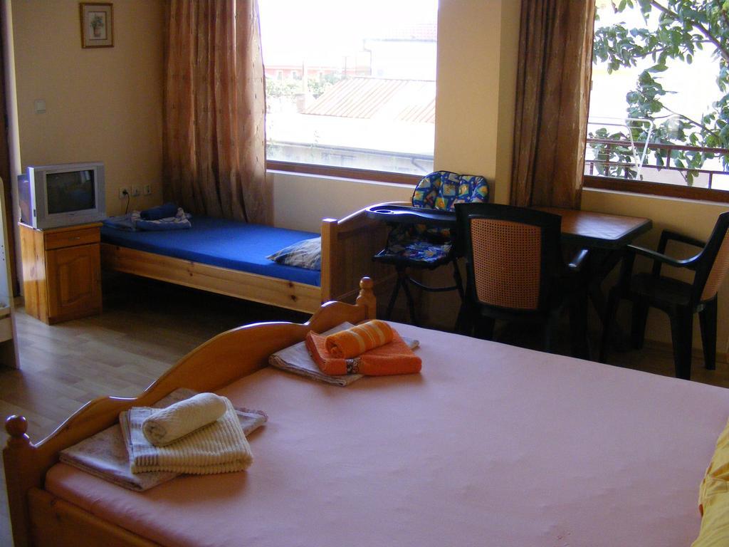 Guest House "Zora - Sarafovo" Burgas City Eksteriør billede
