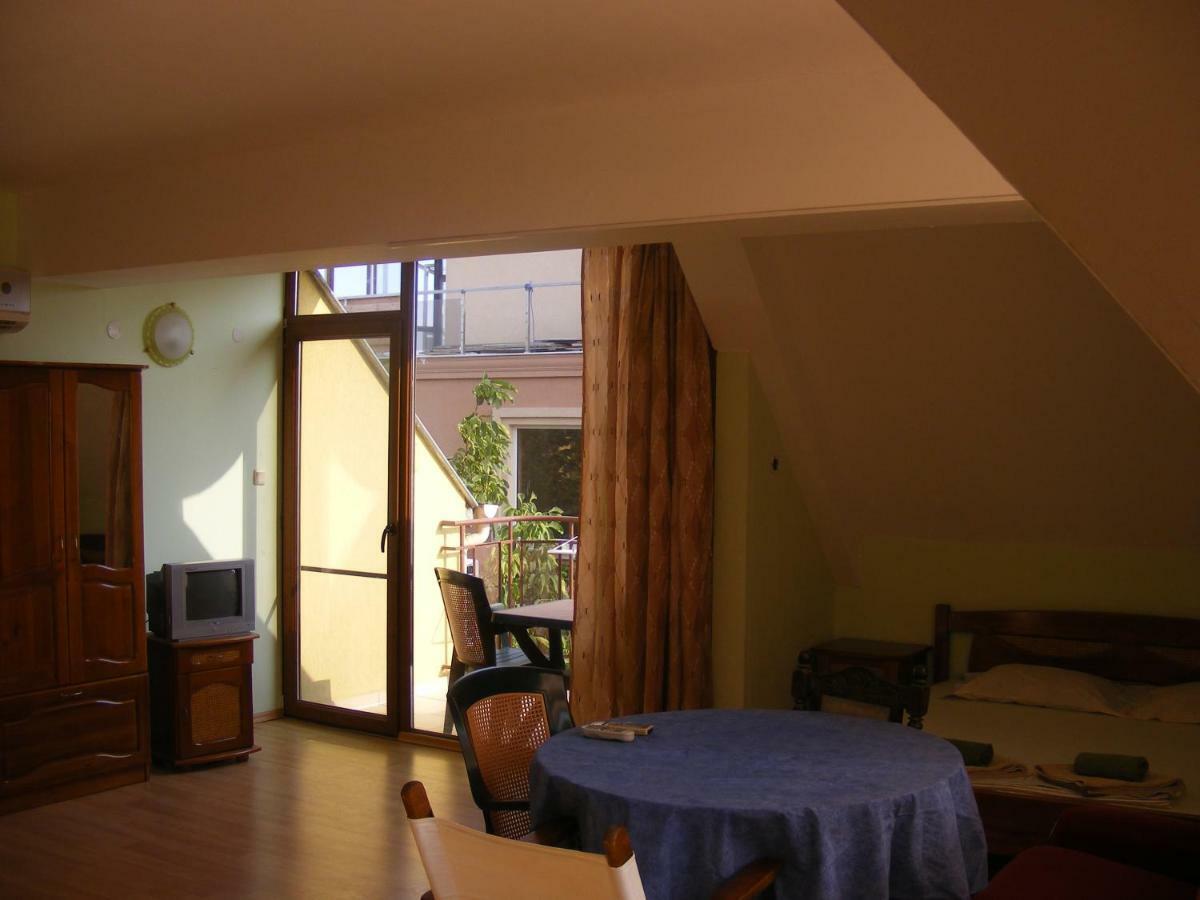 Guest House "Zora - Sarafovo" Burgas City Eksteriør billede